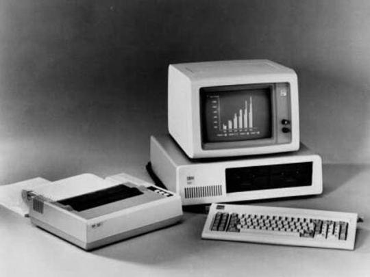 Первый компьютер IBM PC